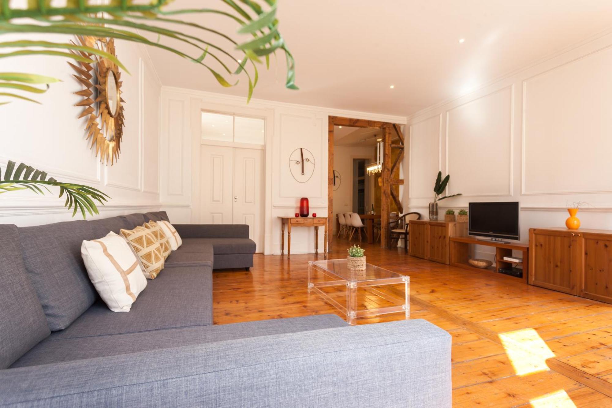 Tejo Vintage Three-Bedroom Apartment - By Lu Holidays Lisbon Exterior photo