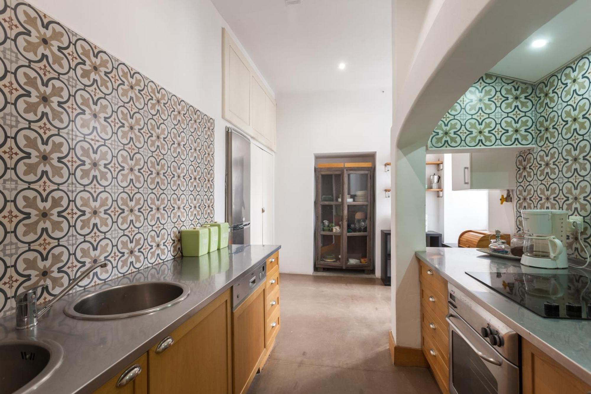 Tejo Vintage Three-Bedroom Apartment - By Lu Holidays Lisbon Exterior photo